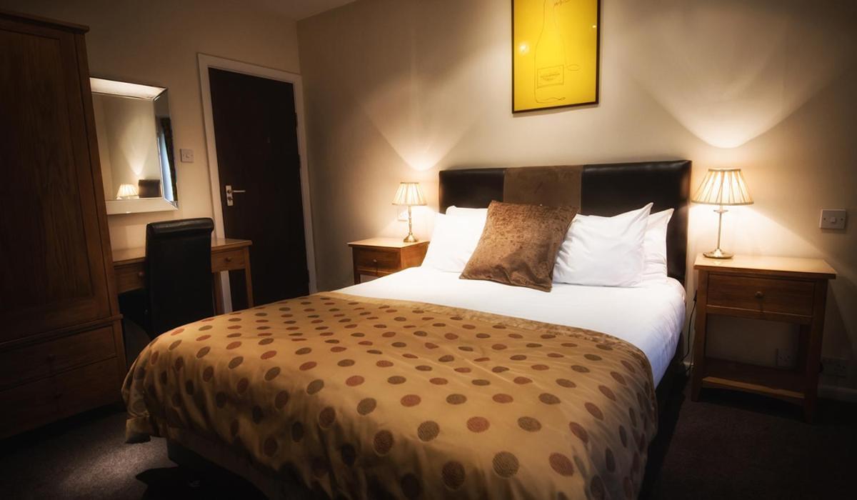 Bert'S Rooms At The Black Horse Inn 브릭하우스 외부 사진